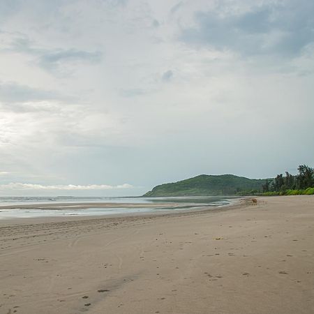 White Sand Beach Resort Kondivali Екстер'єр фото