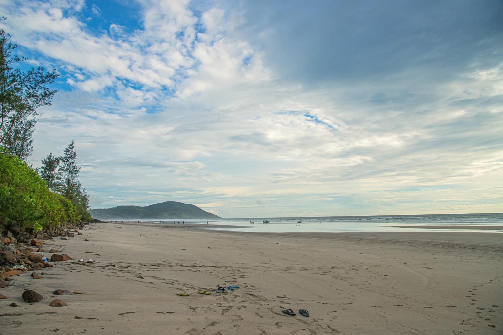 White Sand Beach Resort Kondivali Екстер'єр фото
