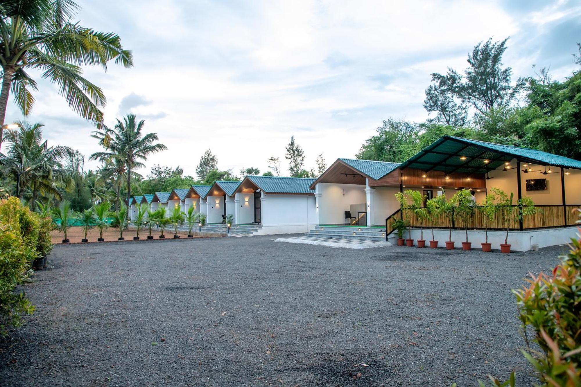 White Sand Beach Resort Kondivali Екстер'єр фото