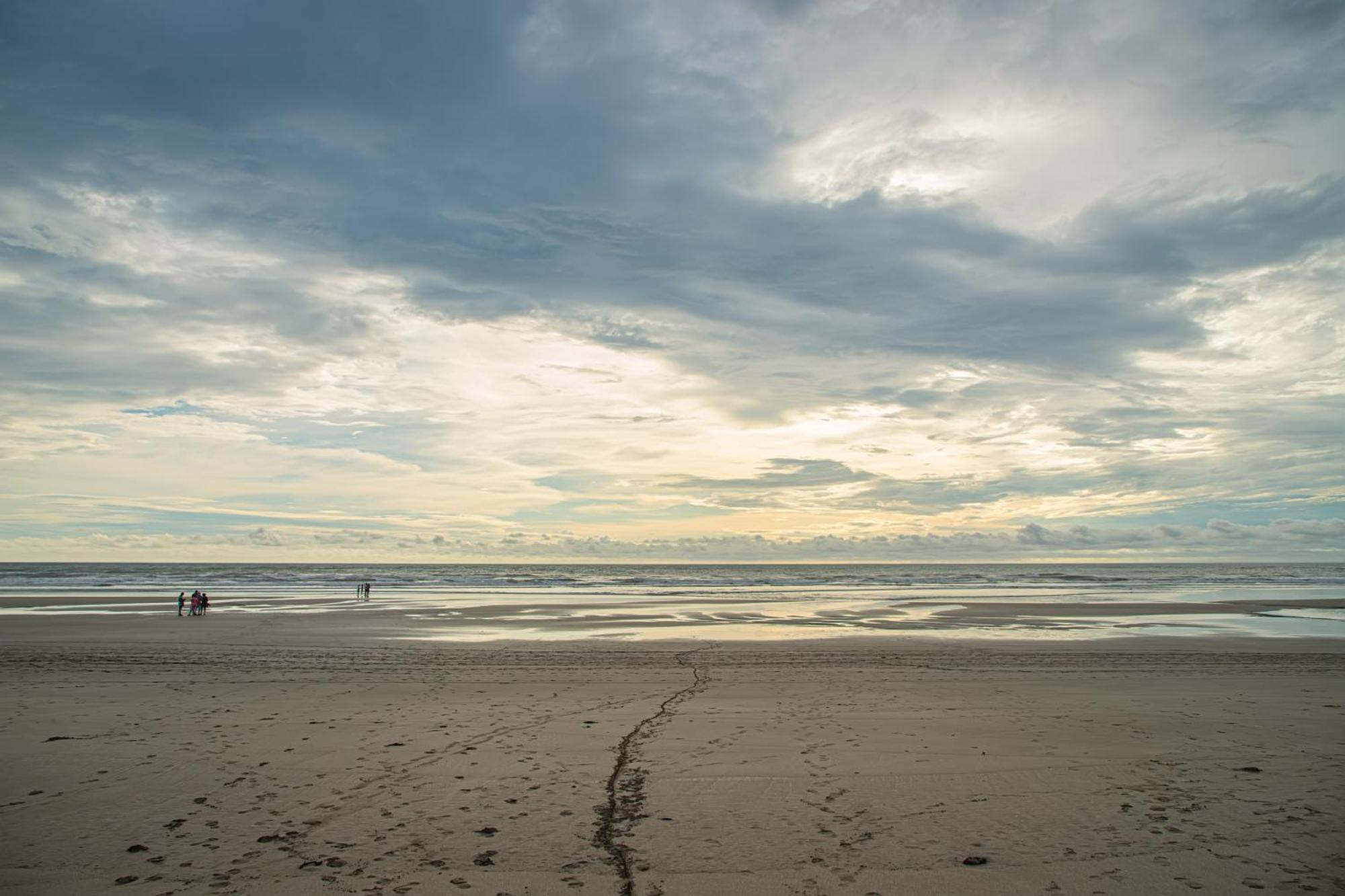 White Sand Beach Resort Kondivali Екстер'єр фото