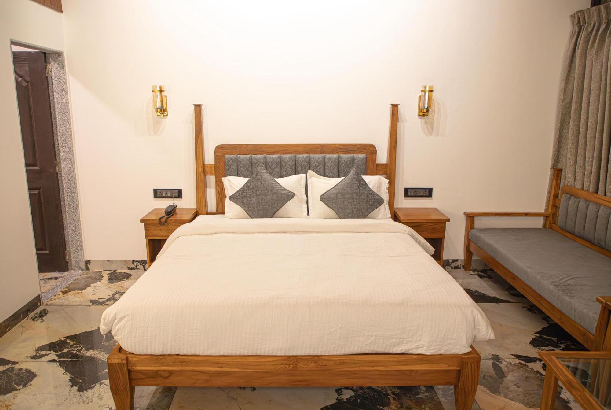 White Sand Beach Resort Kondivali Екстер'єр фото